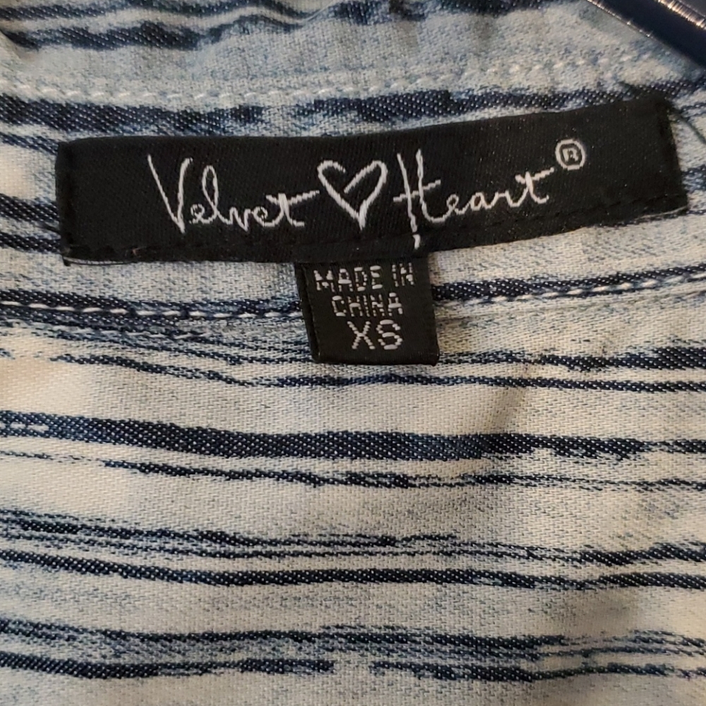 Never worn. - Picture 3 of 5